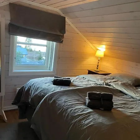 With View, Beach, Rowboat, Canoe 度假居 *