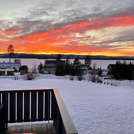 With View, Beach, Rowboat, Canoe Austvatn